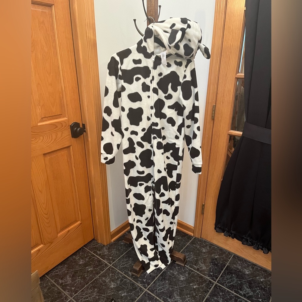 Old Navy XS Cow Onesie Zip Up with Hood NWT